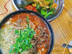 -赵记串串香牛杂面