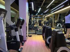 -威克健身游泳(万菱汇店)