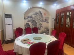 包厢-三羊居食府(文艺路店)
