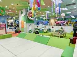 -莫莉幻想儿童乐园(北京金隅嘉品店)