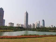 -万绿园
