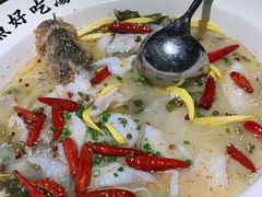 -江渔儿酸菜鱼·拔草餐厅(虎门君乐汇店)
