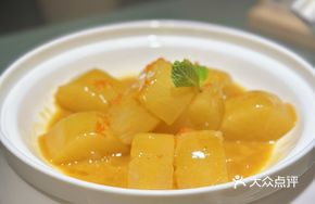 Lobster Soup with Radish