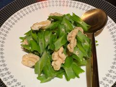 龙豆拌鲜核桃仁-老吉堂上海本帮菜(工体店)
