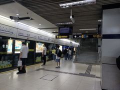 -宜山路(地铁站)