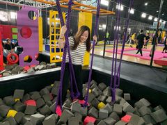 -嘿哟动霸CHUA·新潮玩运动娱乐中心·蹦床滑冰团建乐园