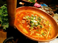 -云海肴·汽锅鸡·云南菜(天山百盛优客店)