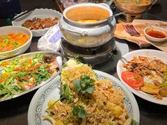 -大头虾越式风味餐厅(光明广场店)