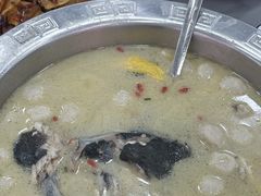 -丹水桥地锅鱼·翘嘴鲌·地方特色全鱼宴(丹江口大坝店)