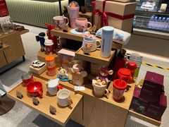 零售区-星巴克臻选(上海中环广场2F店)
