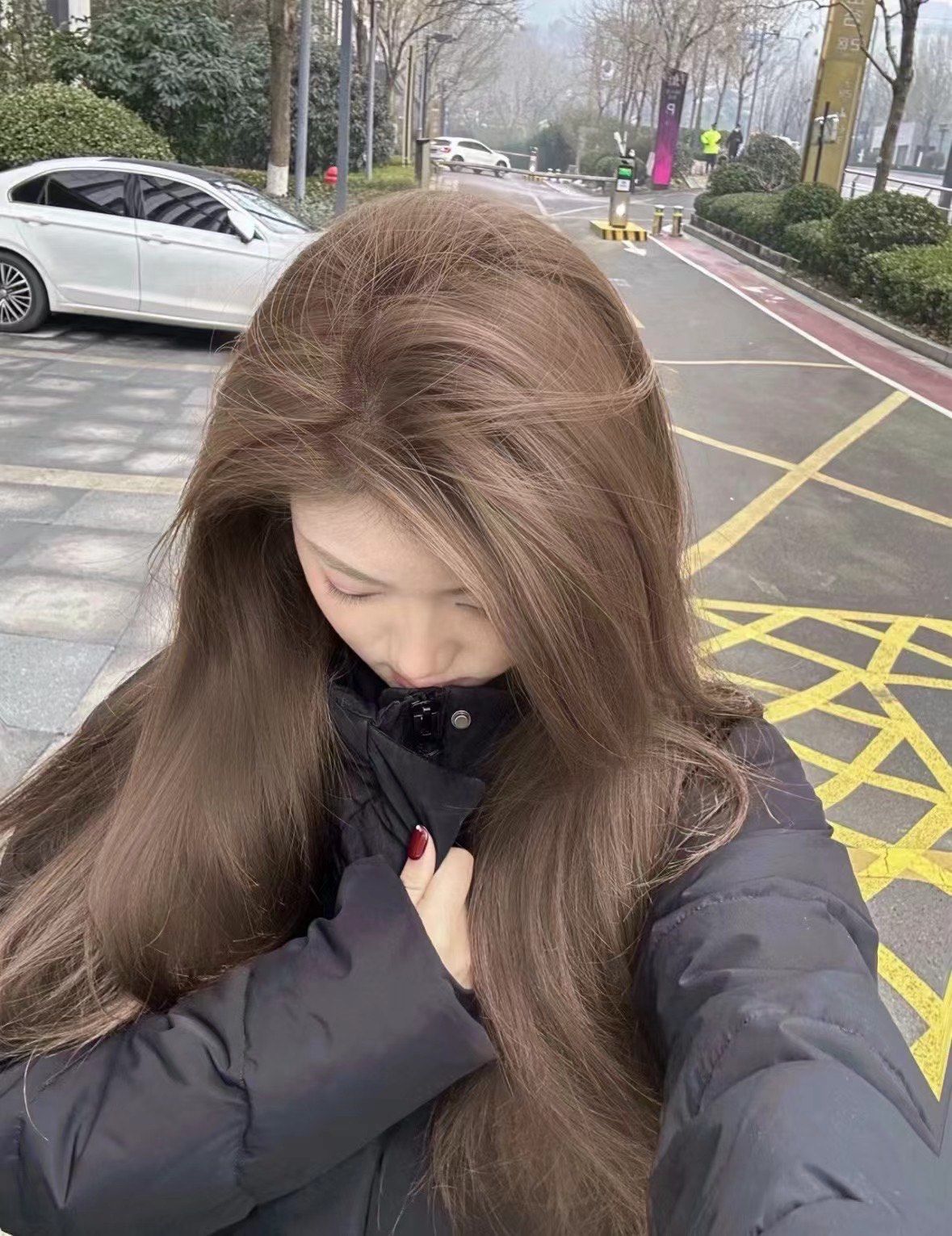 春夏天必染的发色奶茶色