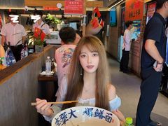 -李犟大爆鳝面·手工蟹黄包(湖滨西湖店)