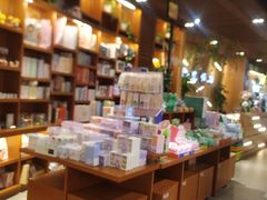 -博览书店(越秀悦汇天地店)