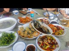 -四川小胡子海鲜(丁村万人海鲜广场店)