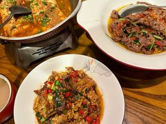 -爱碗亭·鲜炒湖南菜(壹城中心店)