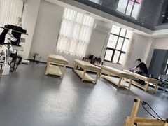 -岩顶健身(玄武店)