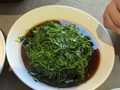 -新颐园本帮江浙菜·红烧猪手煨鲍鱼·红烧肉(顾村公园电台路店)