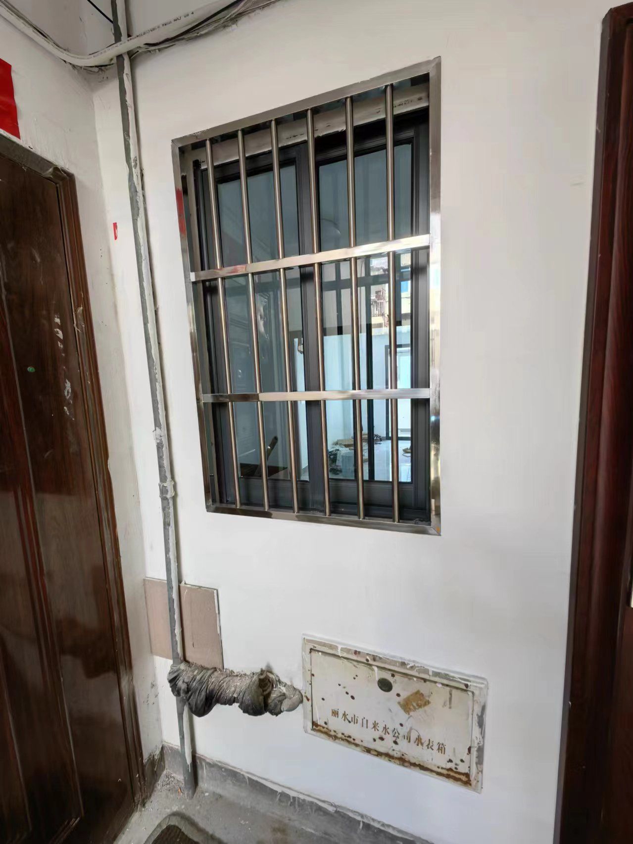 不锈钢防盗窗是80元每平方