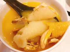 -鲜入围煮花胶鸡海鲜火锅