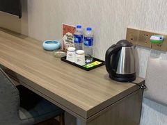 -花居酒店(苏州高教区尹山湖地铁站店)