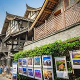 宽窄巷子逛新展，冈仁波齐太美了。
