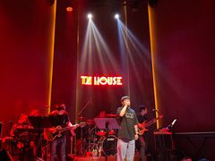 -TZ House音乐现场(来福士中心店)