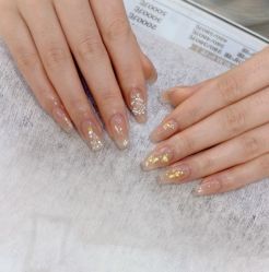 -进巍美甲