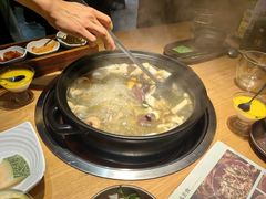-一朵菌·野生菌探索家火锅(南亚店)