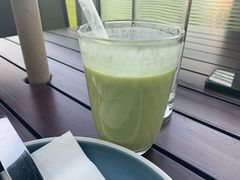 牛油果鲜活果昔-新元素(三里屯太古里南区)