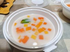 -香山湖家家宴(中山陵店)