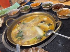 -顶顶汤火牛排火锅·经典铜锅涮肉