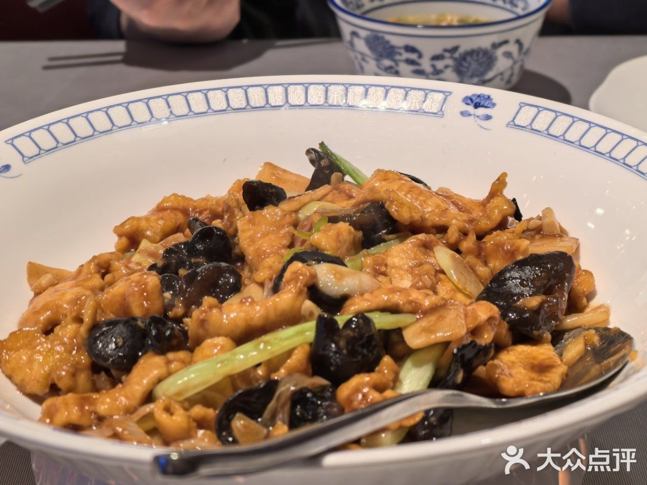 品鉴午间美味佳肴