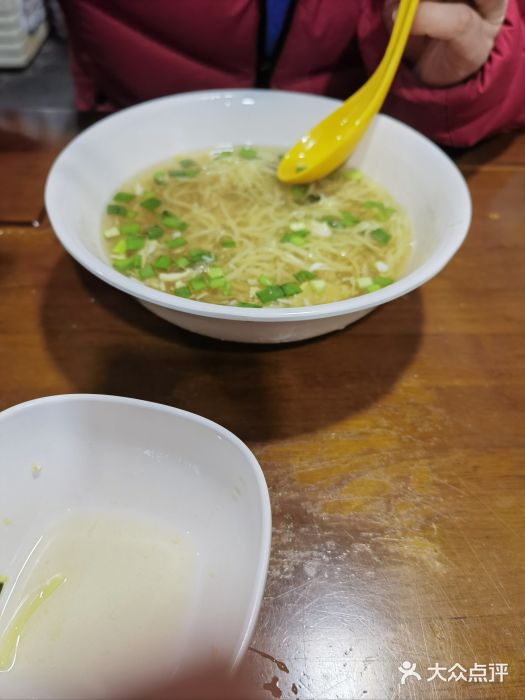 鲁毓鲜蓬莱小面(黄山路店)精品鱼卤面图片