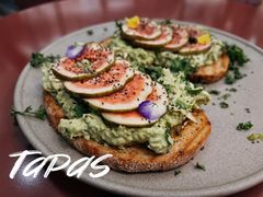 无花果手撕鸡肉tapas-Toris(LuOne凯德晶萃广场店)