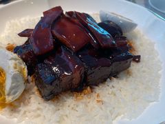 元宝目鱼红烧肉-屋里厢上海菜馆