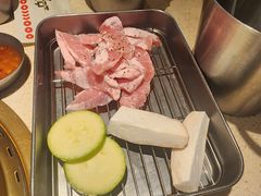 -蚂蚁洞·烤肉大营地(上海静安大悦城店)