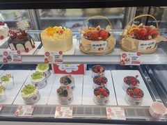 -花花卷卷·鲜食蛋糕(静安久光百货店)