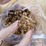 自己在家做超级好吃的花生芝麻酥