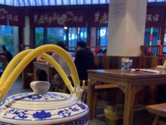-先启半步颠小酒馆(白麓里店)