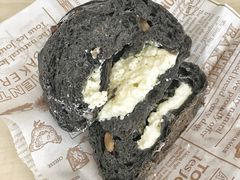 胖墨鱼奶酪面包-Juicy Bakery(大学路店)