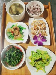 -卓玥国际月子会所(罗山路店)