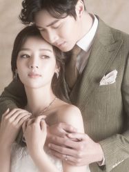 -雪中彩影婚纱摄影·微光艺术中心