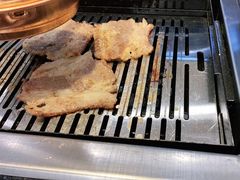 -臻牛烤肉