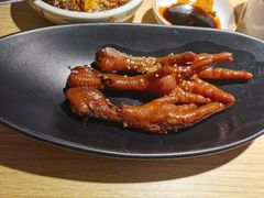 连骨头都不剩的鸡爪-佬肥猫(南翔印象城MEGA店)