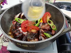 -刘姐啤酒鱼民族演艺餐厅(西街总店)