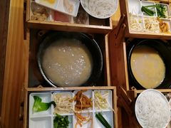 -勺子米线·云南传统小吃市集(四方街店)