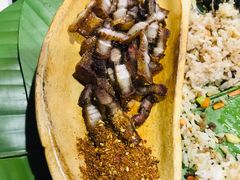 烤猪肉-基诺山寨.版纳民族特色菜