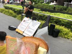 榴莲味-詹爷爷乌节路街头冰淇淋