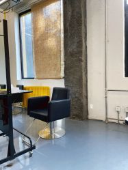 -Hair Co.一间沙龙