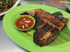 -明记烧鱼美味店